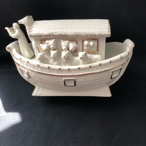 Néw Mikasa fine porcelain holiday elegance ivory Noah’s Ark. Heavy.  8” X 5”.